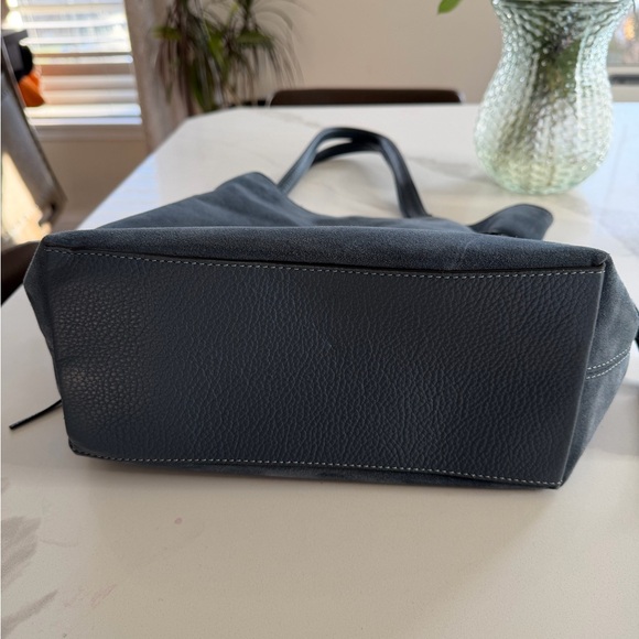 Coach Andy Tote in the "Denim" blue suede material - Picture 4 of 7